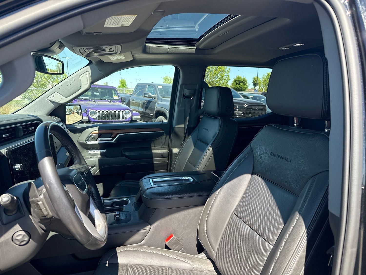 Used 2022 GMC Sierra 1500 Denali AWD/4WD image 10