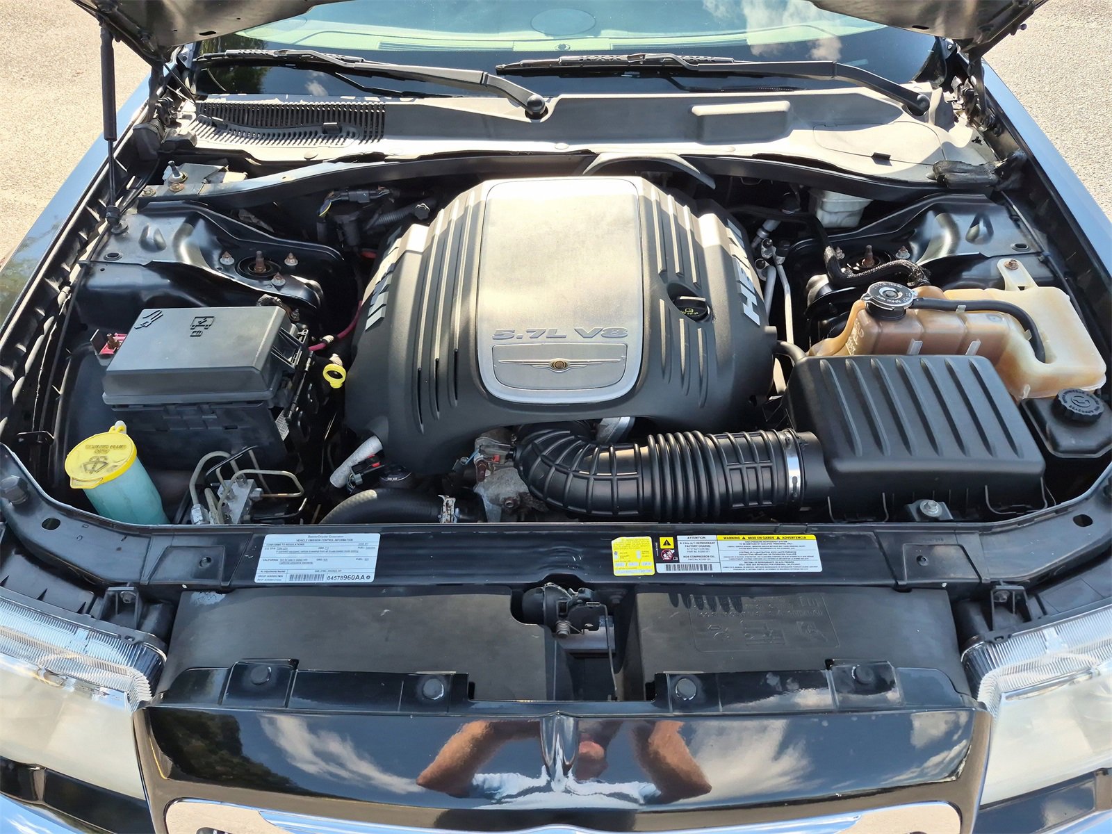 Used 2008 Chrysler 300 C w/ Navigation & Sound Group II image 31