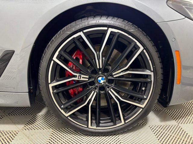Used 2023 BMW M550i xDrive w/ Executive Package AWD/4WD image 23