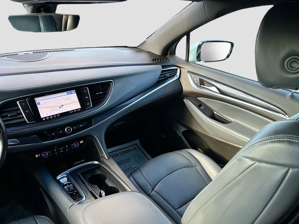 Used 2022 Buick Enclave Premium image 24