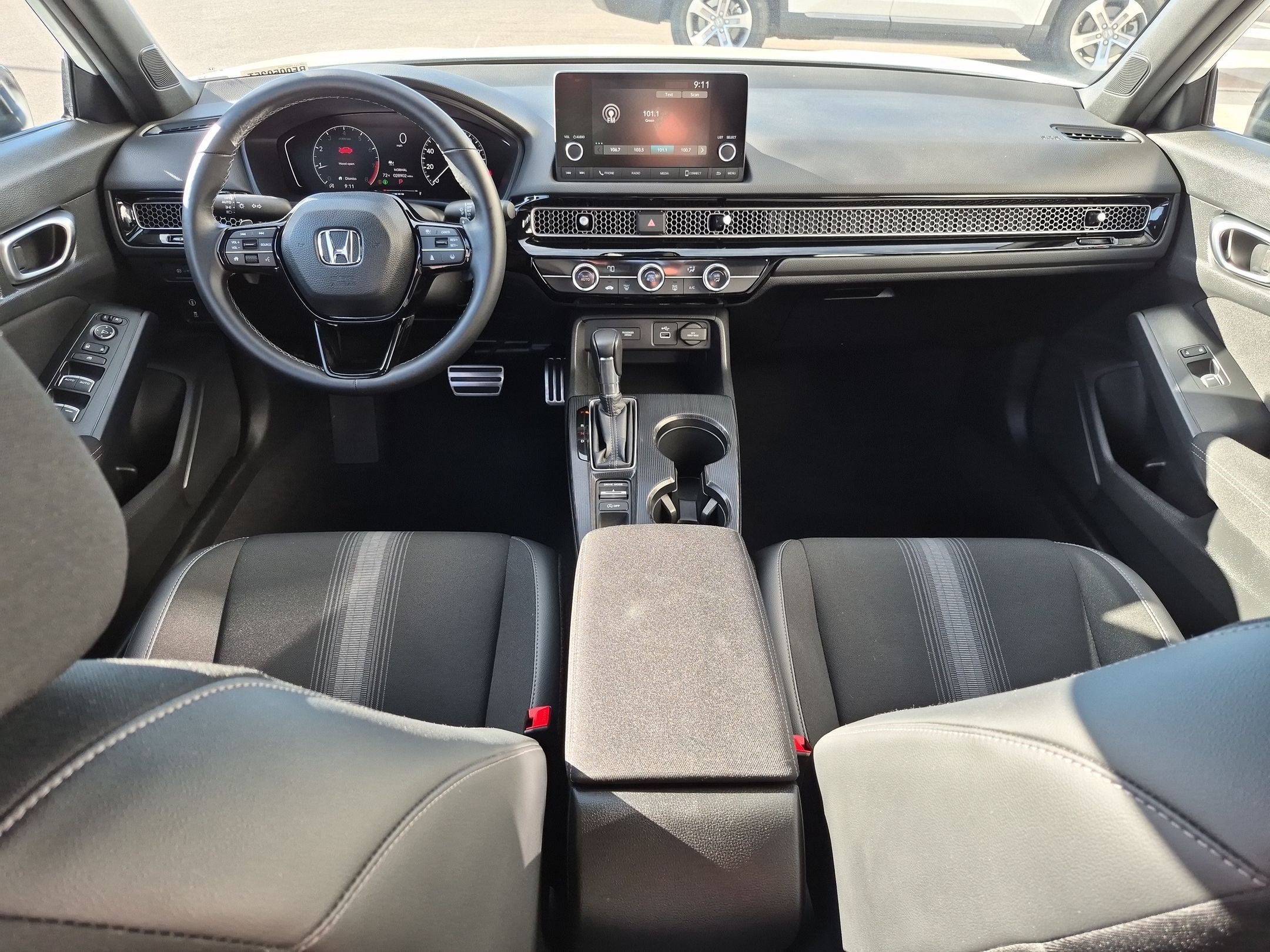 Used 2024 Honda Civic Sport image 29