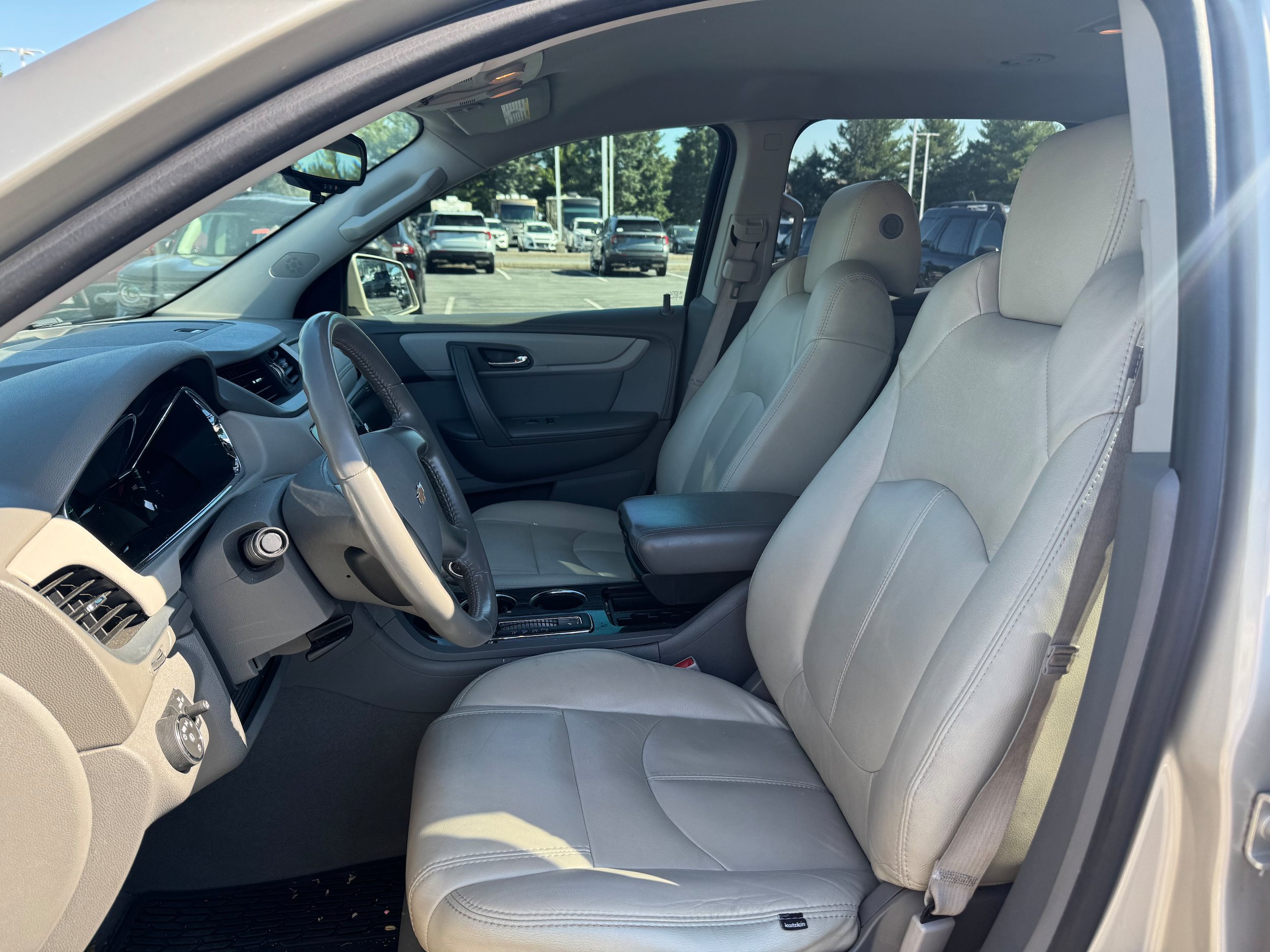 Used 2014 Chevrolet Traverse LT w/ All-Star Edition FWD image 10
