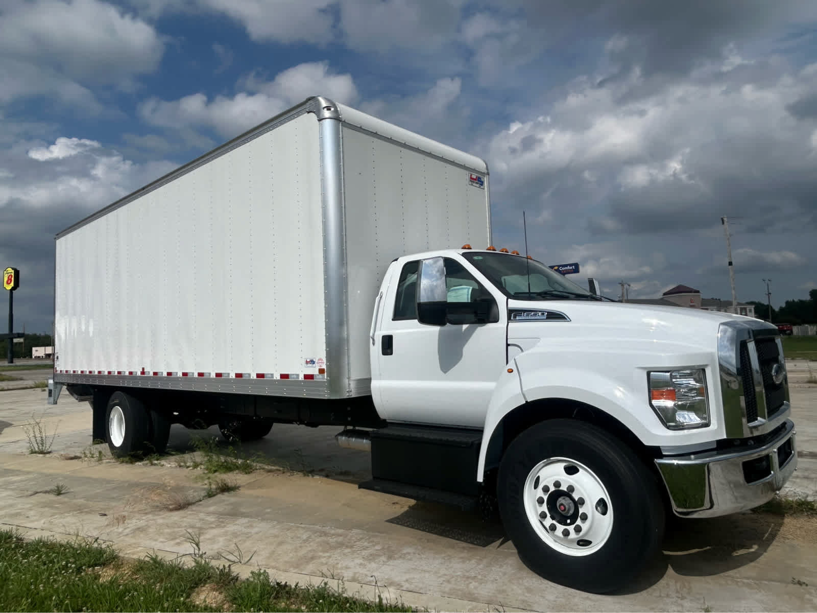 New 2027 Ford F650 2WD Regular Cab Super Duty image 2