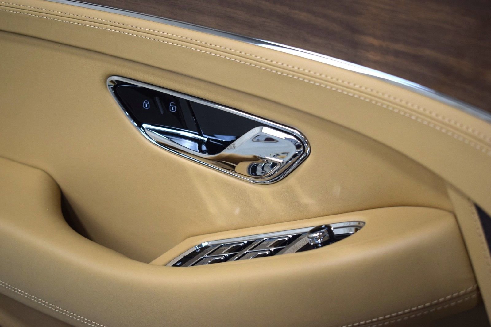New 2026 Bentley Continental GTC AWD/4WD image 38