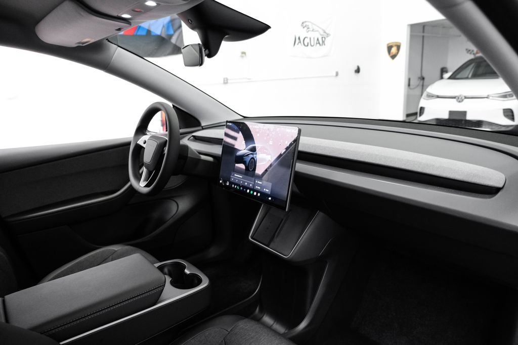Used 2026 Tesla Model Y 2WD image 12