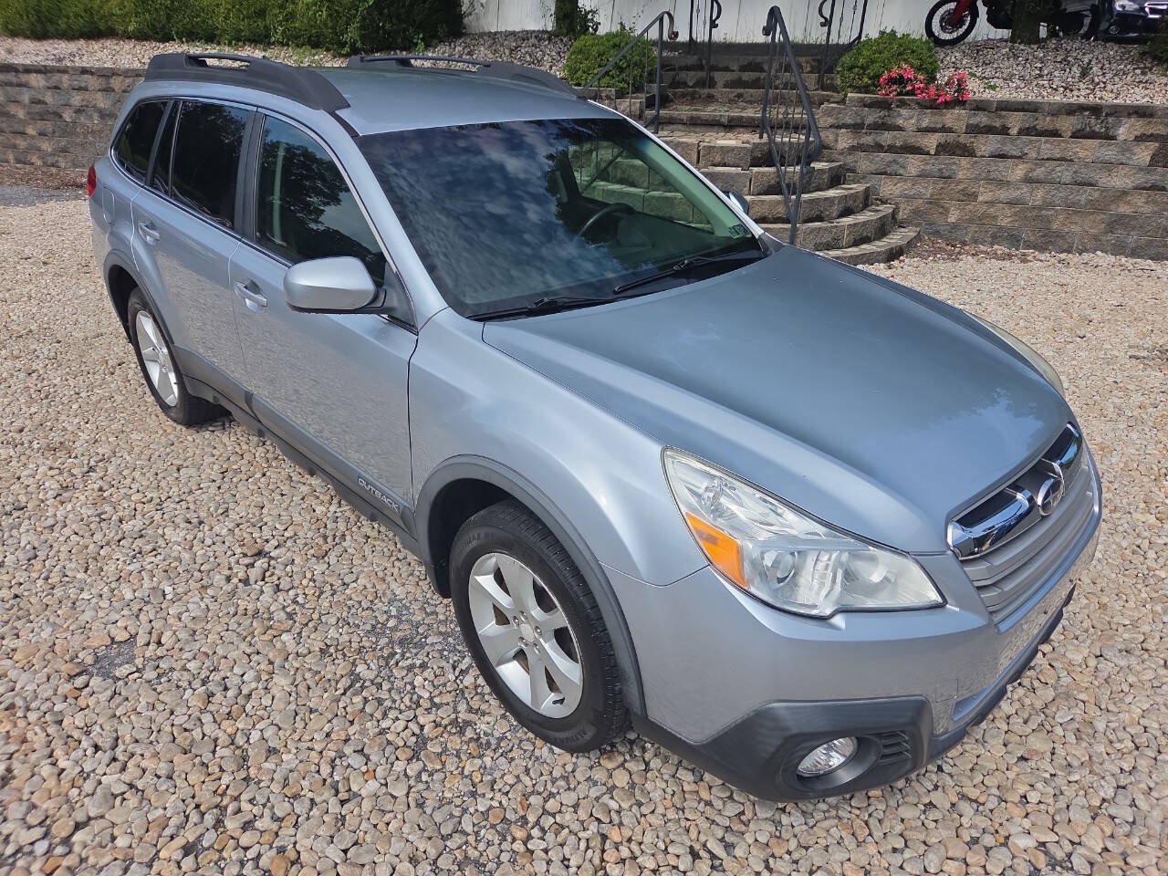 Used 2014 Subaru Outback 2.5i Premium AWD/4WD image 10