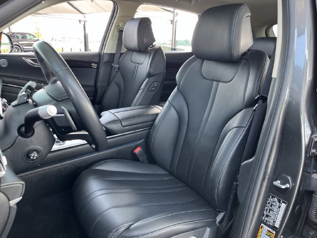 Certified 2025 Genesis GV80 2.5T Standard AWD/4WD image 25
