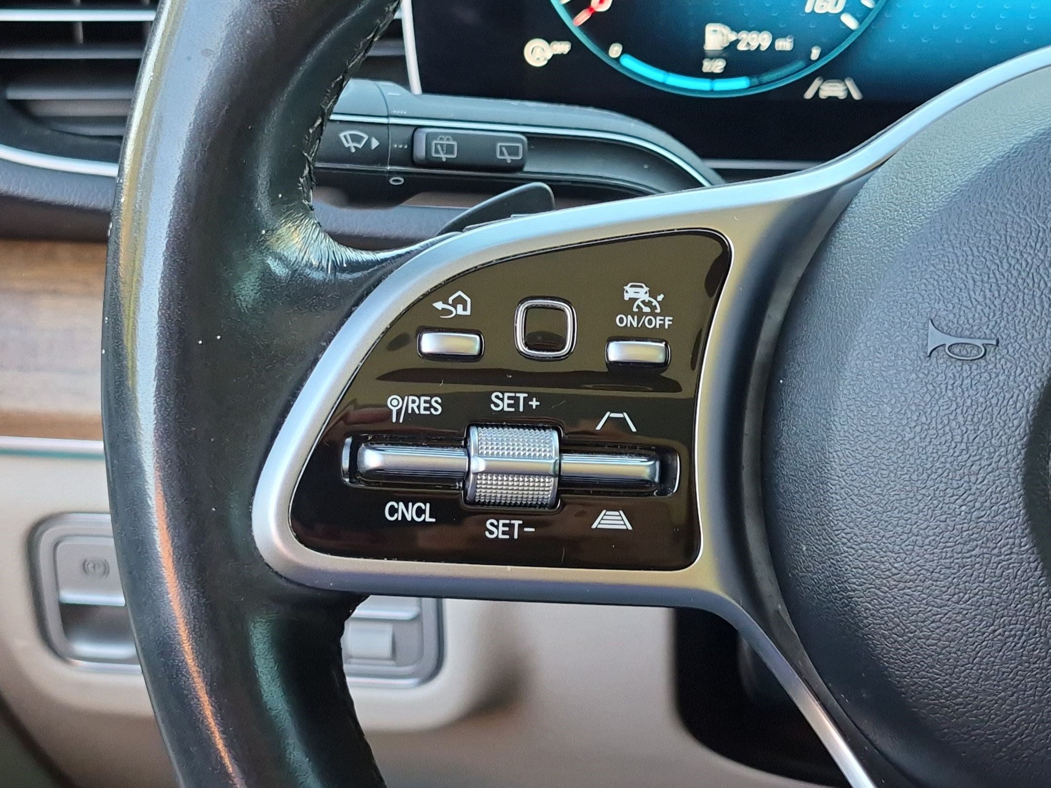 Used 2021 Mercedes-Benz GLE 350 4MATIC image 14