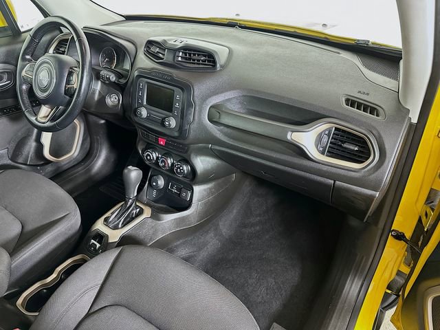 Used 2015 Jeep Renegade Latitude image 30