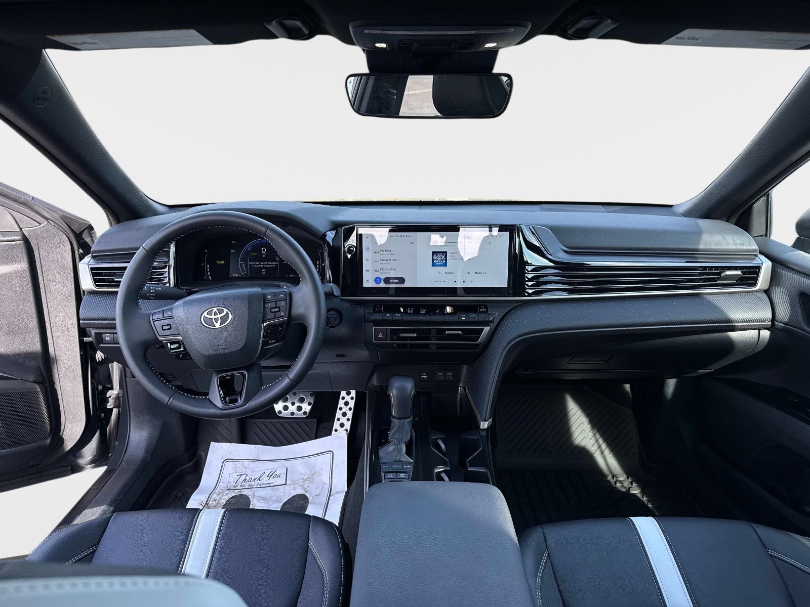 Used 2025 Toyota Camry SE w/ Multimedia Upgrade Package image 12