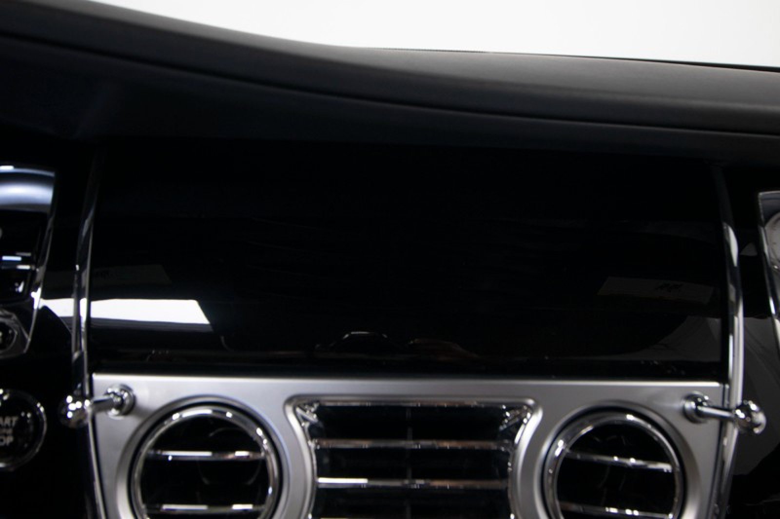Used 2018 Rolls-Royce Dawn image 27