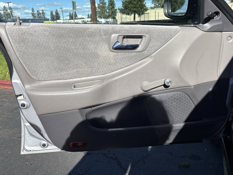 Used 2001 Honda Accord VP image 25