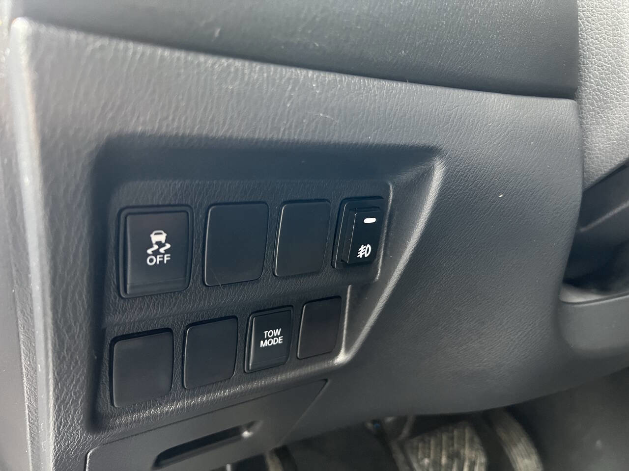 Used 2014 Nissan Pathfinder SV FWD image 18