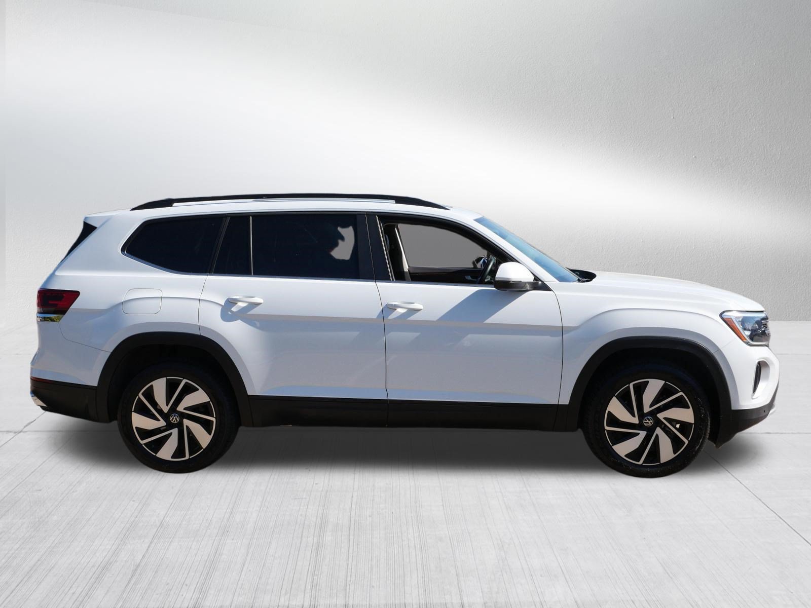 Certified 2024 Volkswagen Atlas SE AWD/4WD image 8