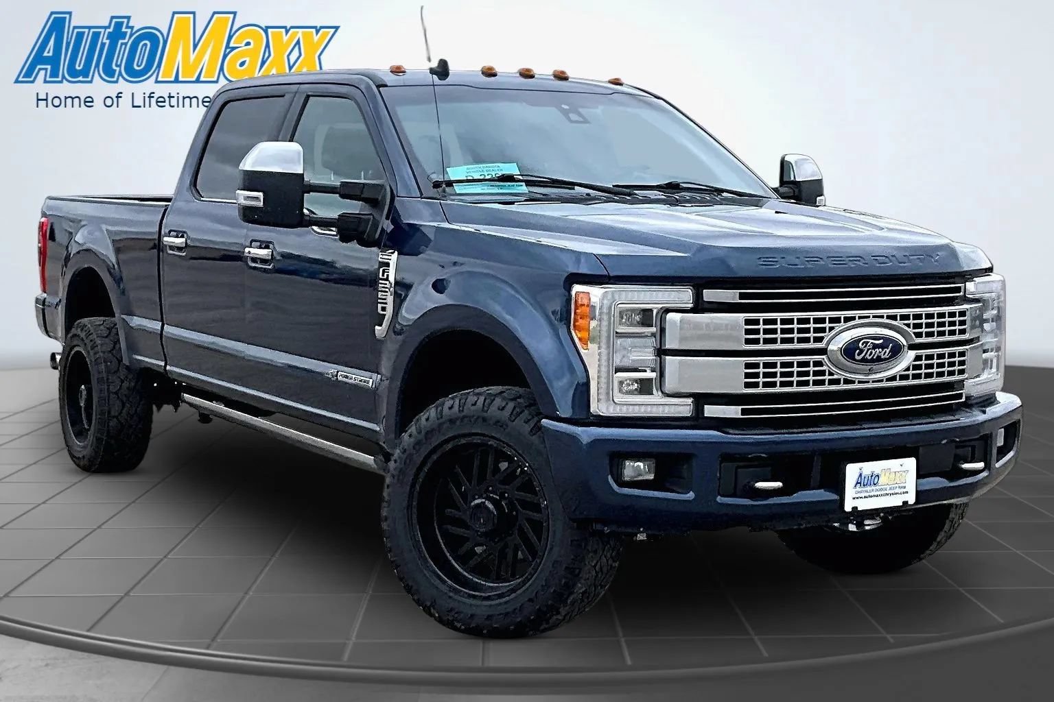 Used 2019 Ford F250 Platinum w/ Platinum Ultimate Package AWD/4WD image 3