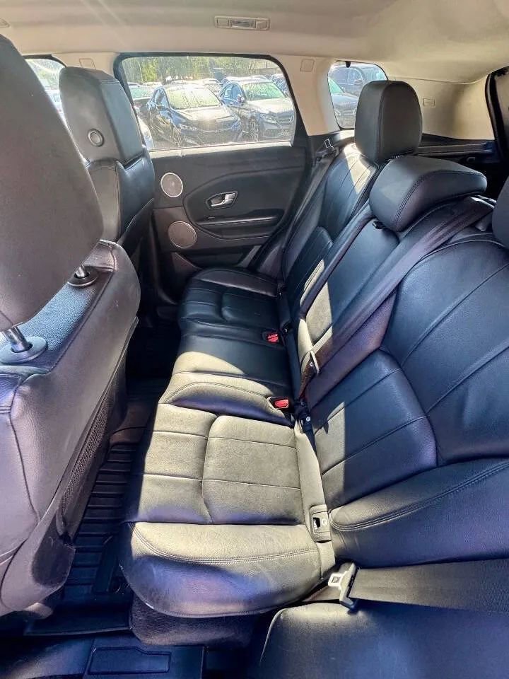 Used 2016 Land Rover Range Rover Evoque SE image 10