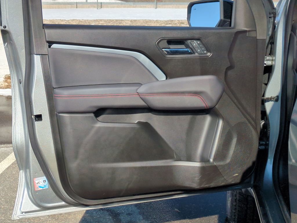 Certified 2025 Chevrolet Colorado Z71 w/ Z71 Convenience Package 2 image 30