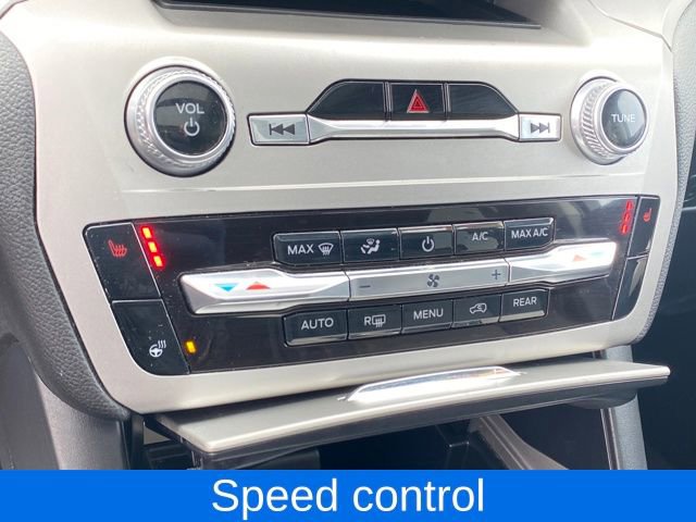 Used 2022 Ford Explorer XLT AWD/4WD image 13