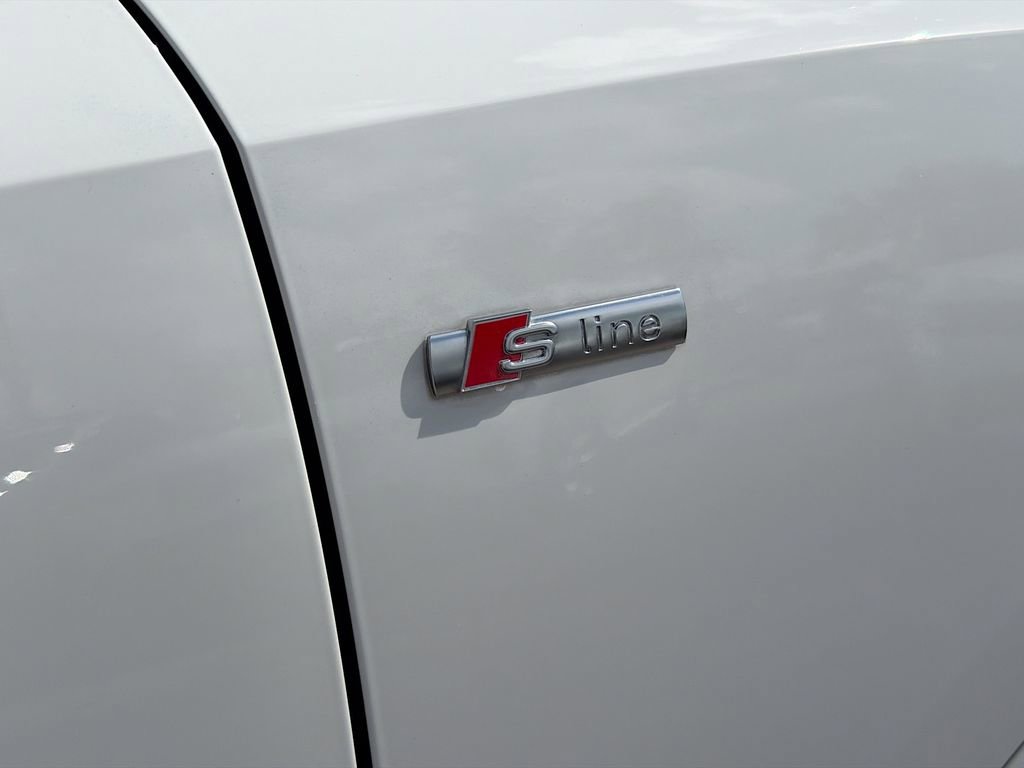 Used 2020 Audi Q3 2.0T Premium image 11