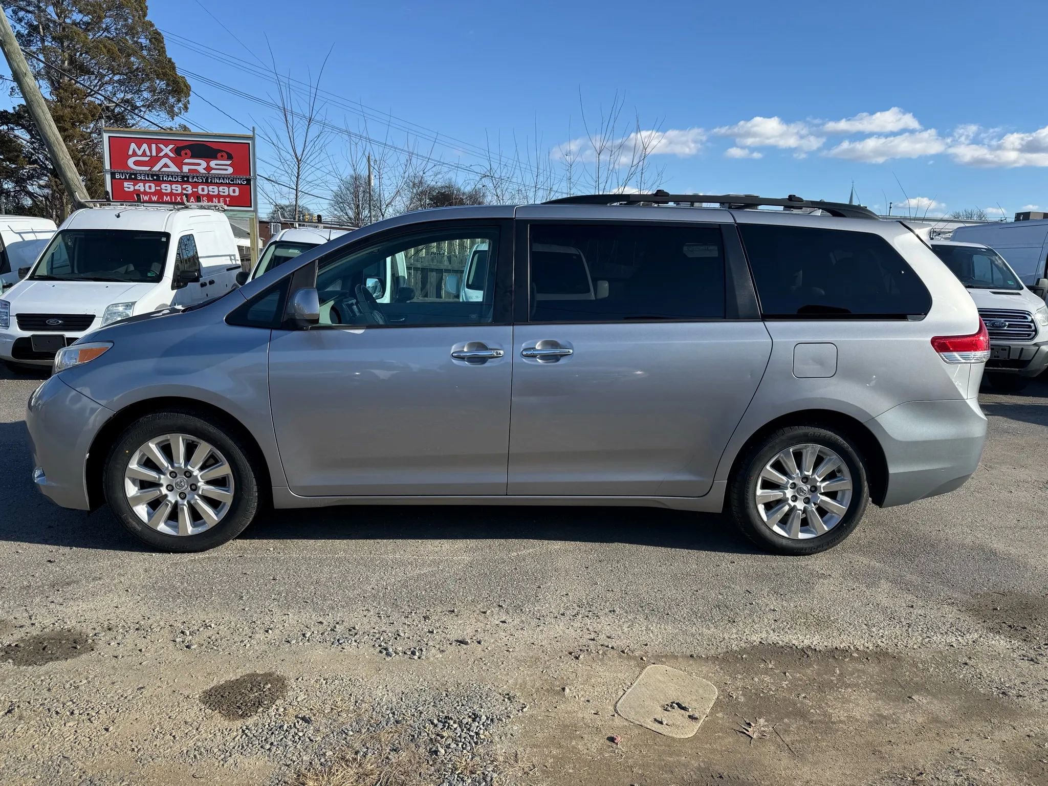 Used 2012 Toyota Sienna Limited image 3