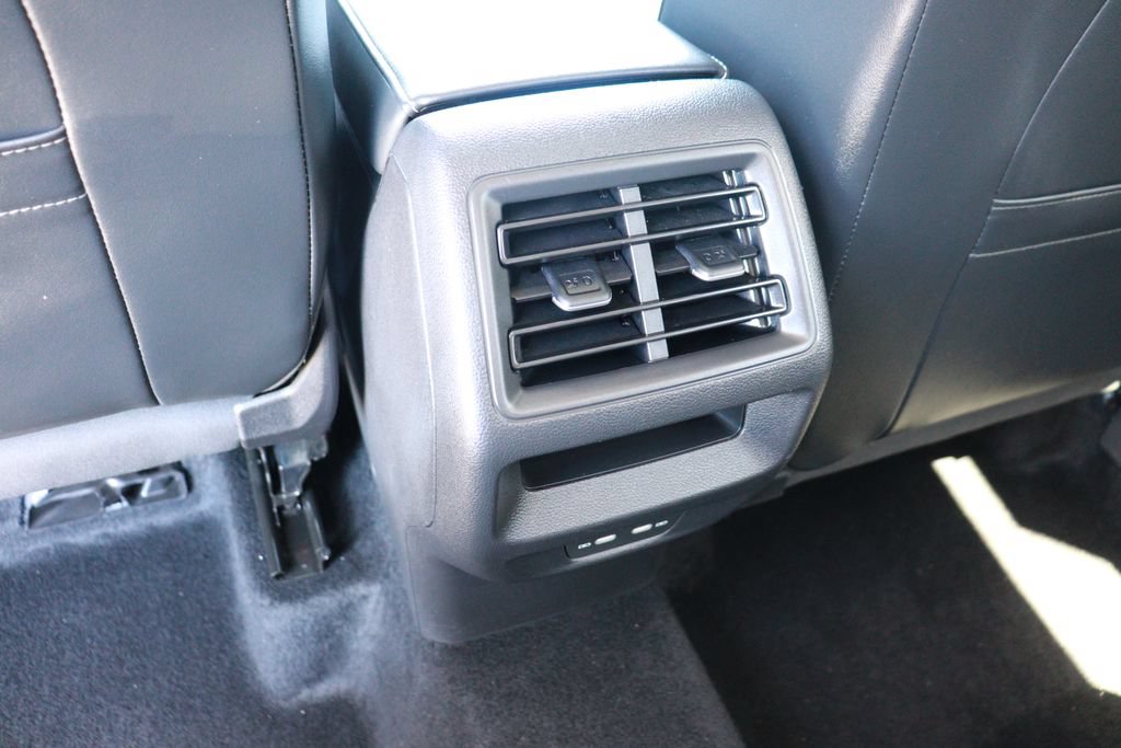 Used 2026 Volkswagen Tiguan SE FWD image 23