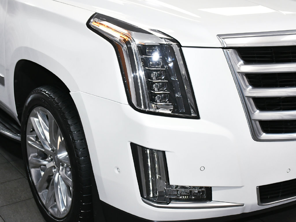 Used 2020 Cadillac Escalade Luxury AWD/4WD image 78