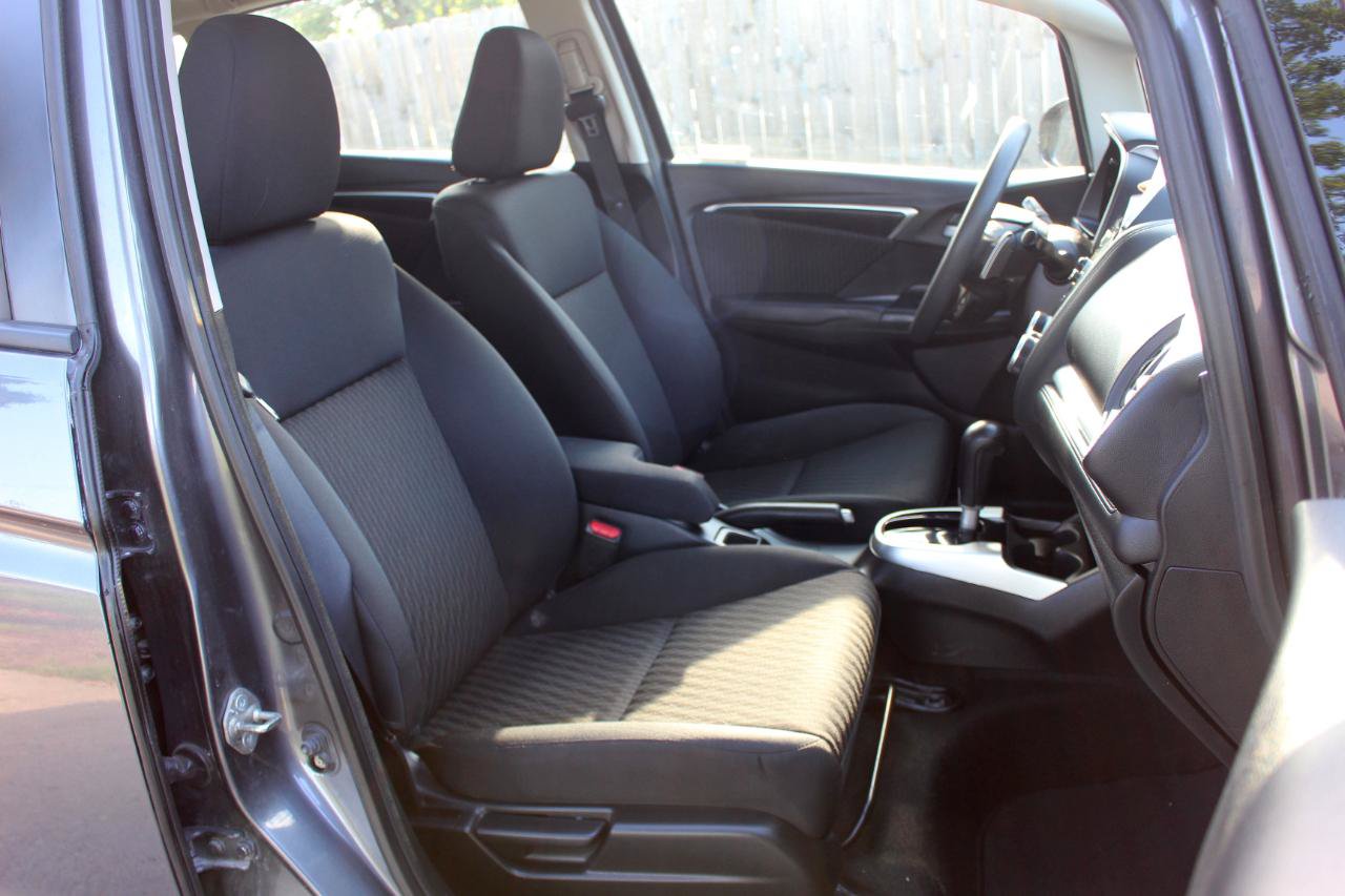 Used 2020 Honda Fit EX image 38