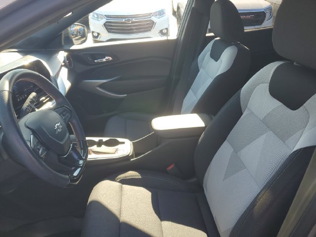 Certified 2024 Chevrolet Trax RS w/ Sunroof Package FWD image 15