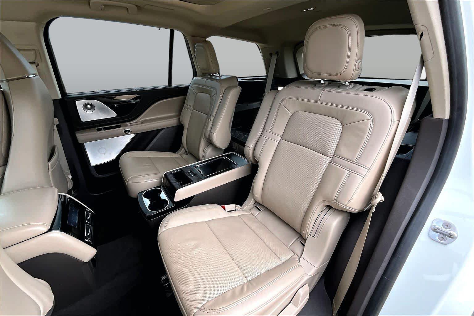 Used 2020 Lincoln Aviator Reserve w/ Equipment Group 202A AWD/4WD image 21