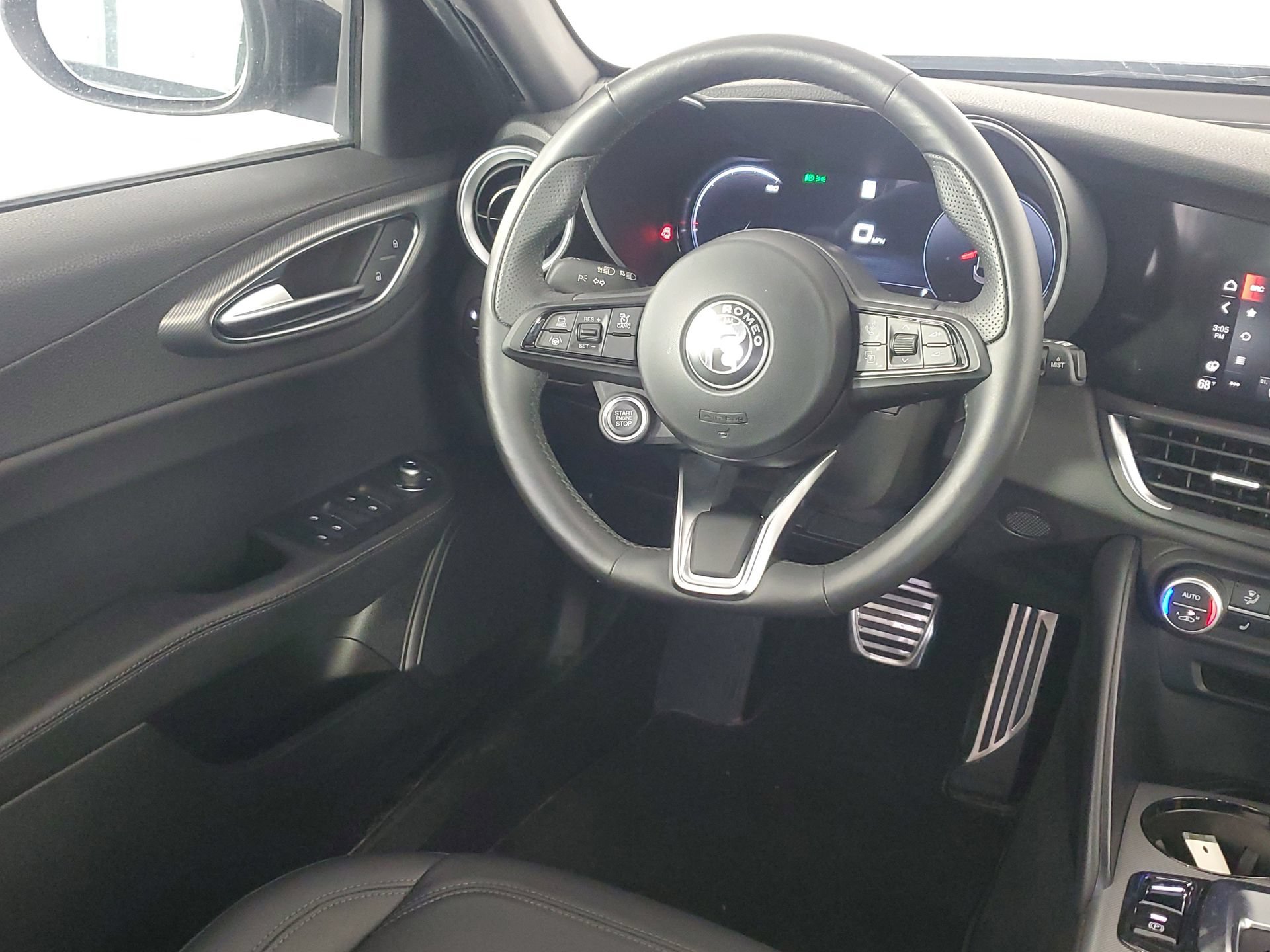 Used 2024 Alfa Romeo Giulia Ti w/ Active Assist Plus Package AWD/4WD image 47