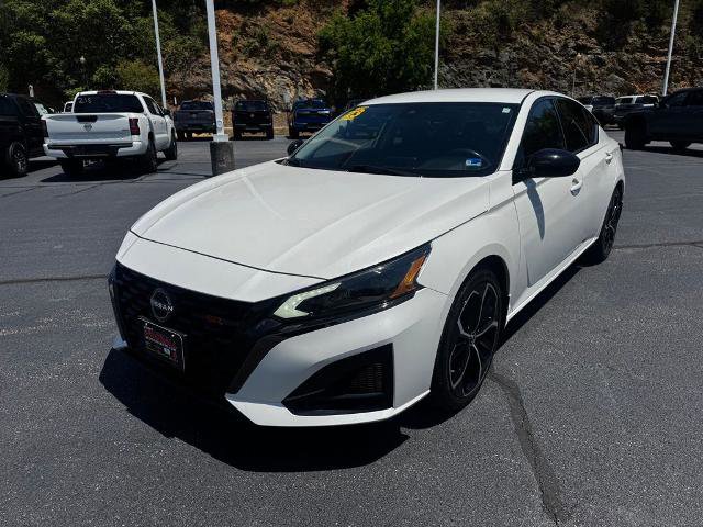 Certified 2023 Nissan Altima 2.5 SR FWD image 3