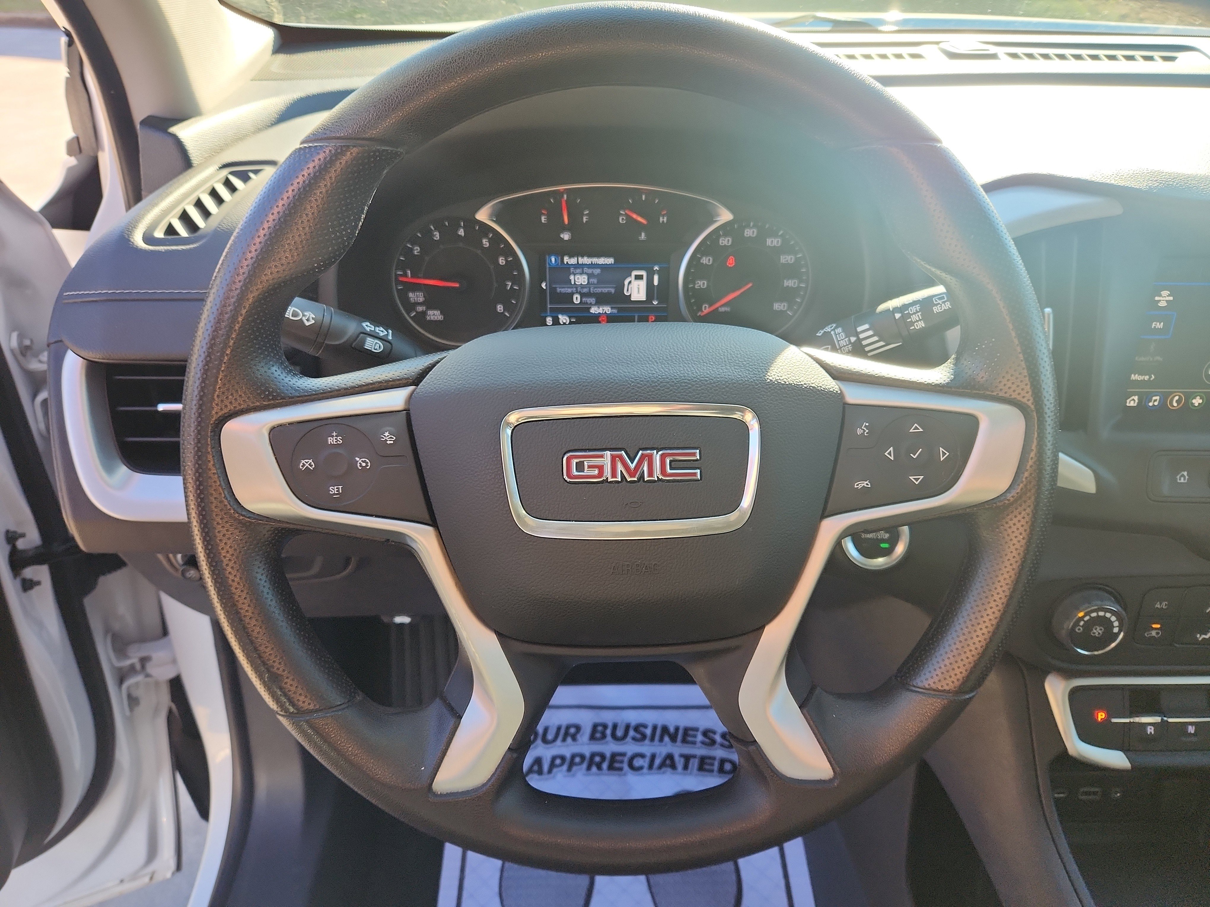 Used 2024 GMC Terrain SLE image 26