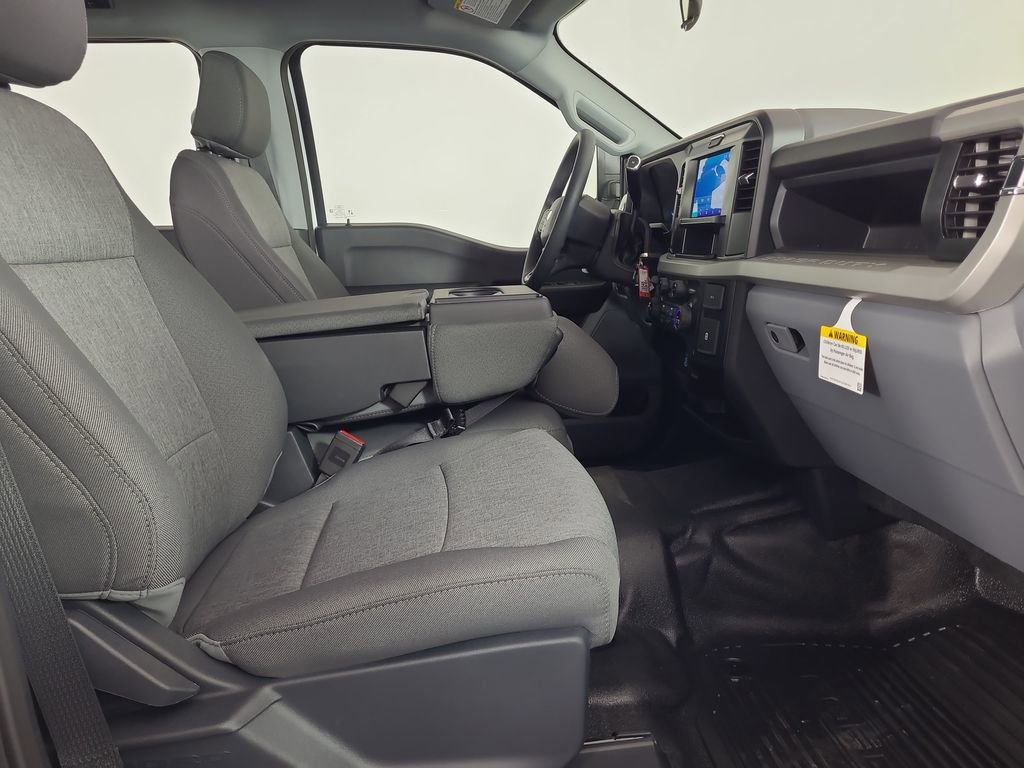 New 2026 Ford F250 XL w/ XL Chrome Package image 20