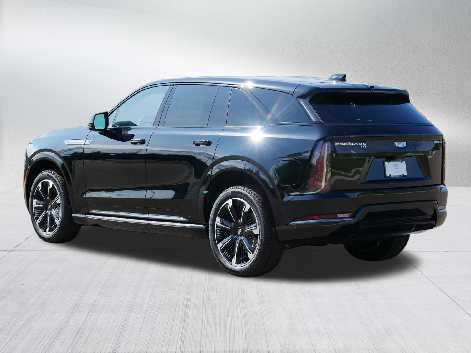 Used 2026 Cadillac Escalade IQ Sport 1 w/ LPO, Floor Liner Package AWD/4WD image 4