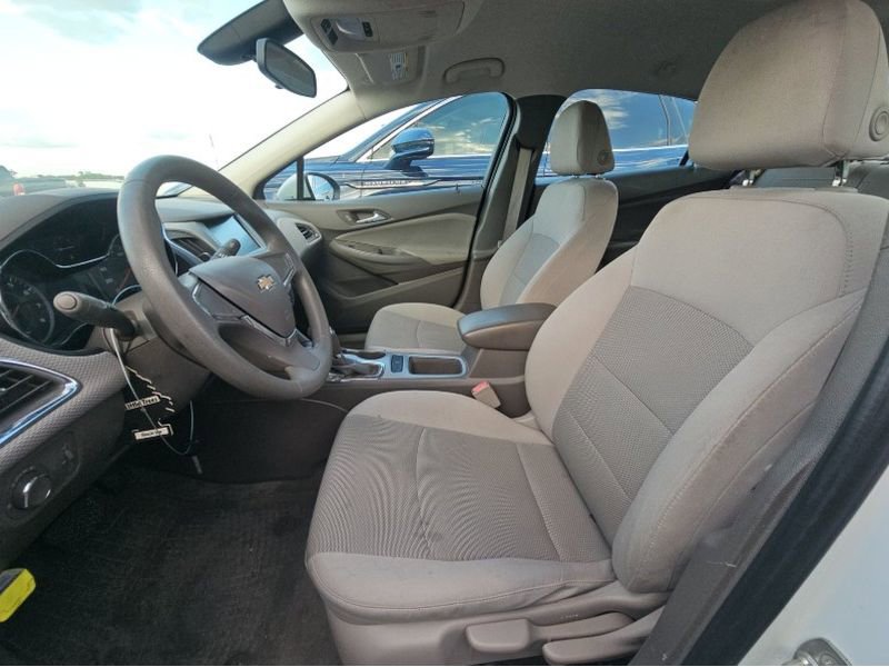 Used 2018 Chevrolet Cruze LS FWD image 20
