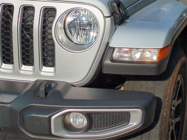 Used 2023 Jeep Gladiator Overland image 9