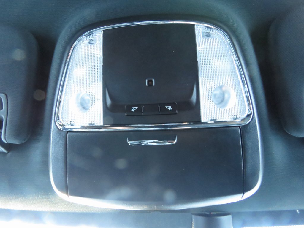 Used 2019 Jeep Grand Cherokee Laredo image 25