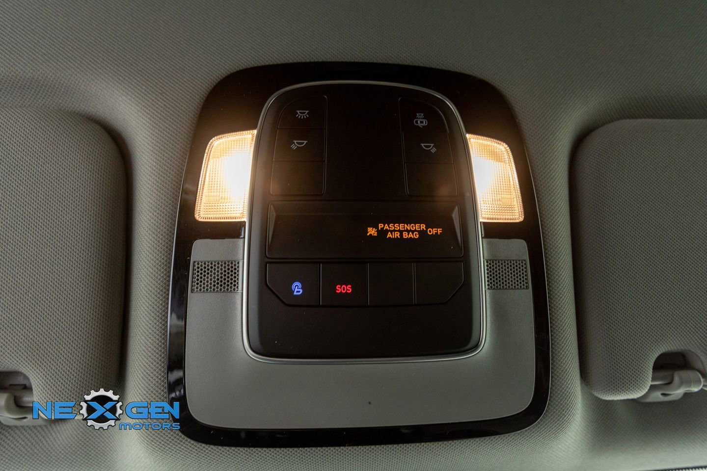 Used 2022 Hyundai Santa Fe SEL w/ Convenience Package image 19