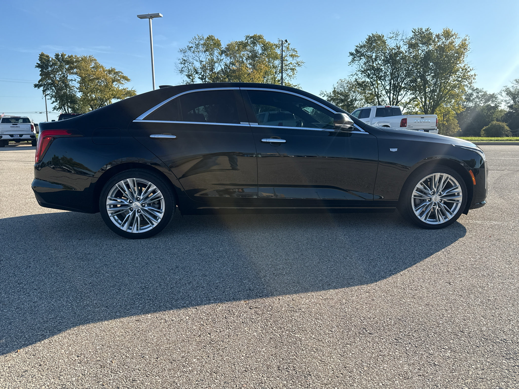 Used 2021 Cadillac CT4 Premium Luxury AWD/4WD image 5