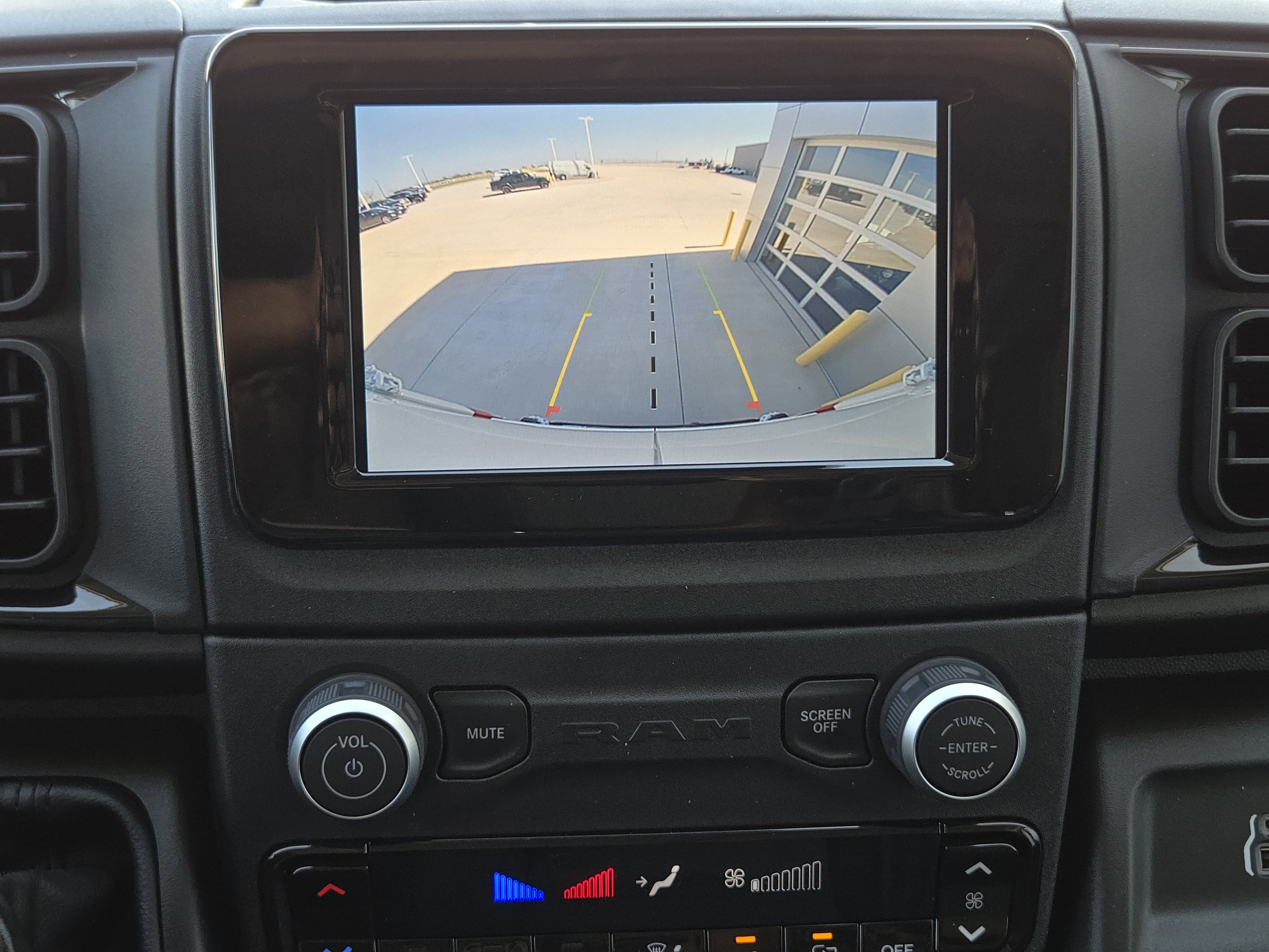 New 2026 RAM ProMaster 2500 w/ Convenience Group FWD image 14