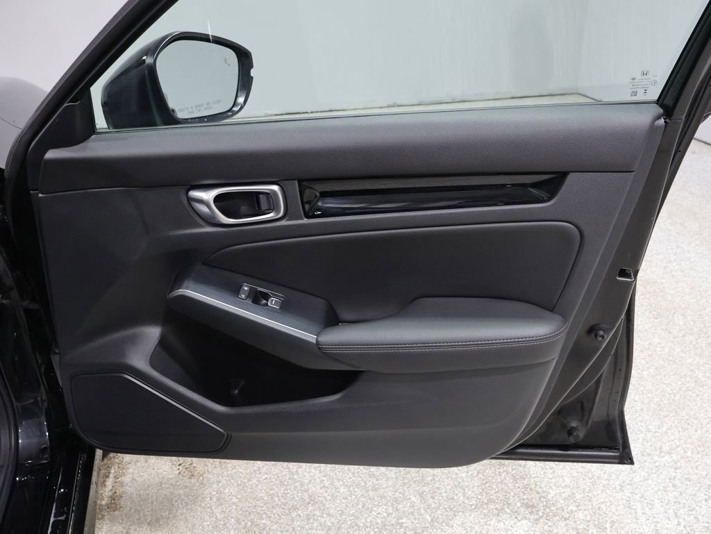 Used 2023 Honda Civic Touring image 31