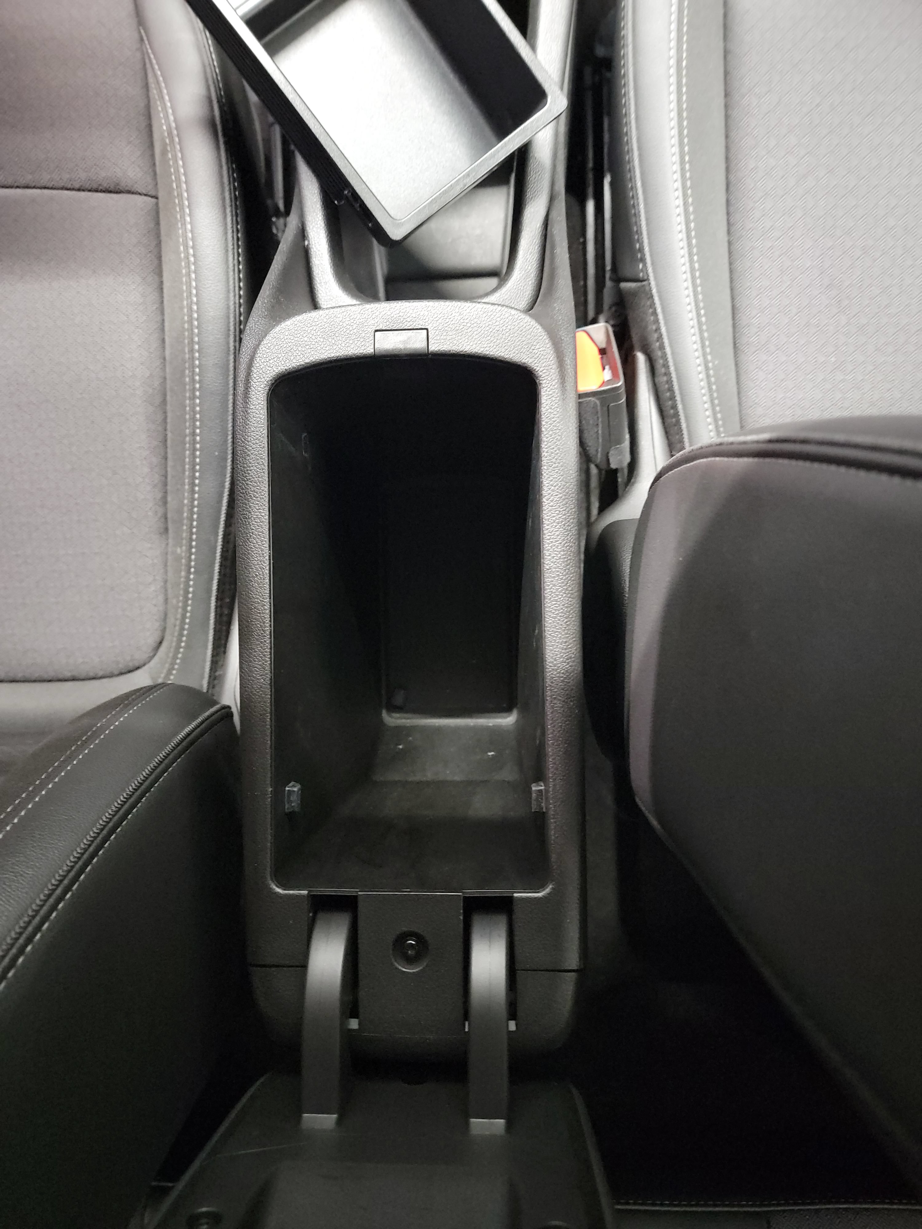 Used 2020 Buick Encore GX Preferred w/ Cold Weather Comfort Package AWD/4WD image 28