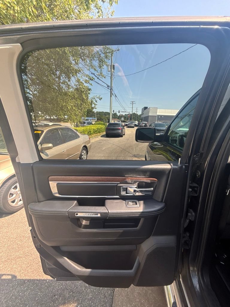 Used 2016 RAM 1500 Laramie w/ Convenience Group AWD/4WD image 15