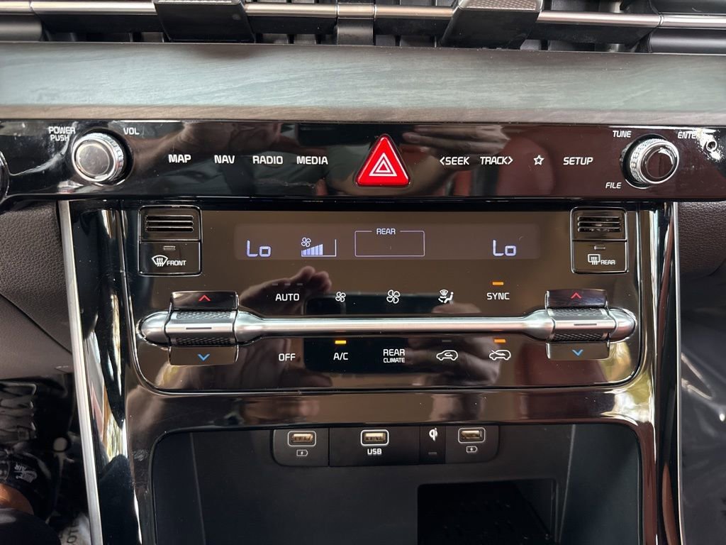 Used 2024 Kia Carnival SX image 35