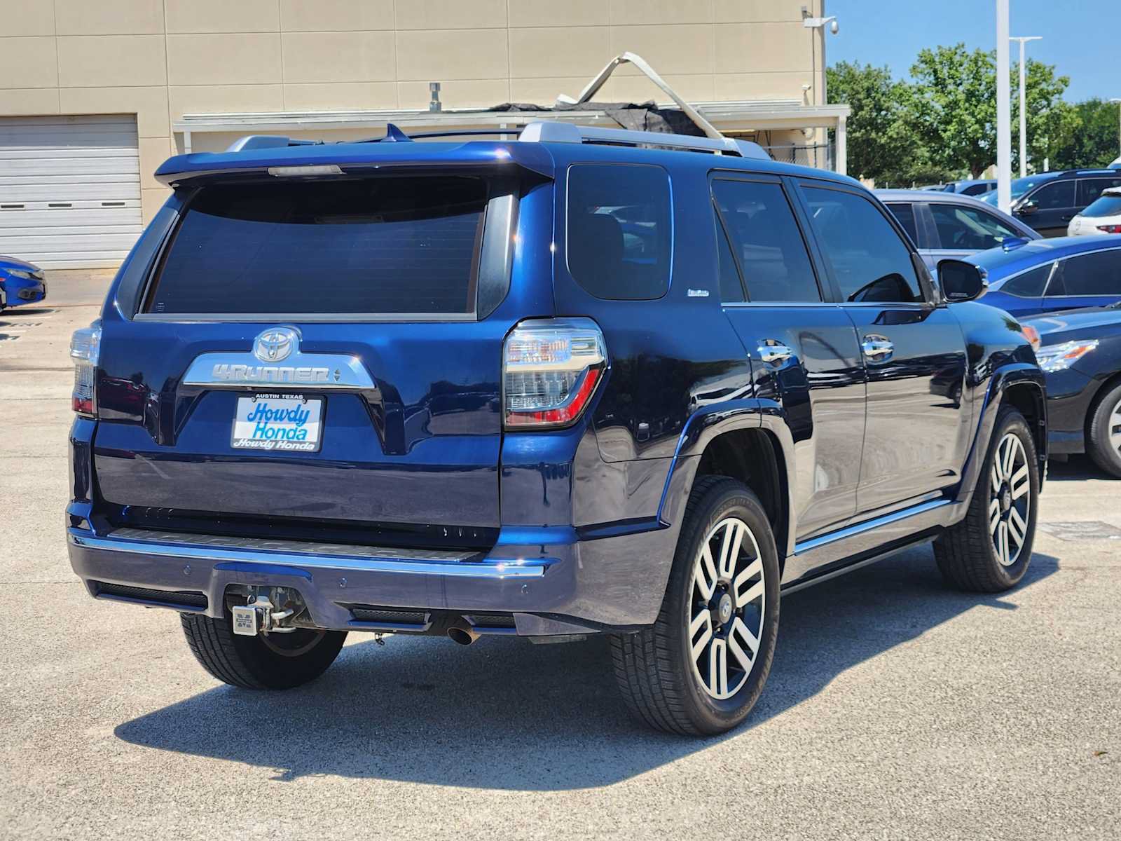 Used 2015 Toyota 4Runner Limited AWD/4WD image 6
