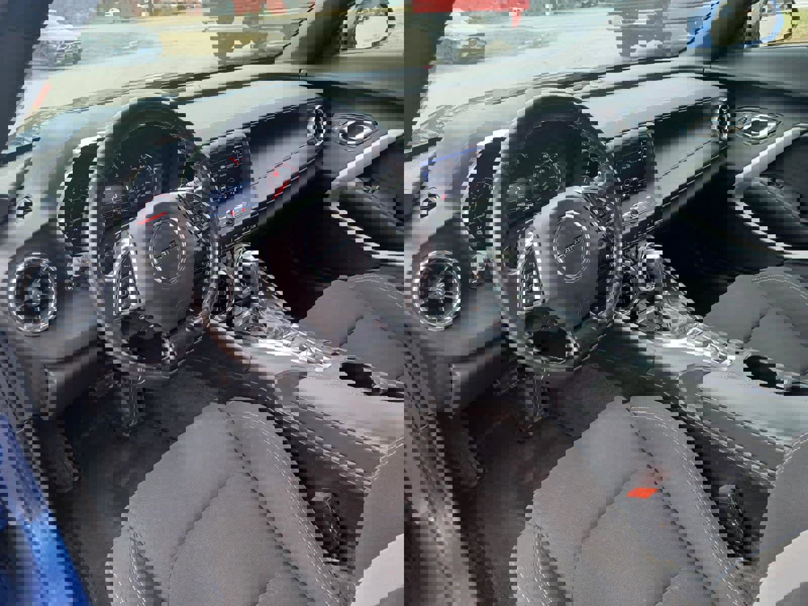 Used 2021 Chevrolet Camaro LT image 8