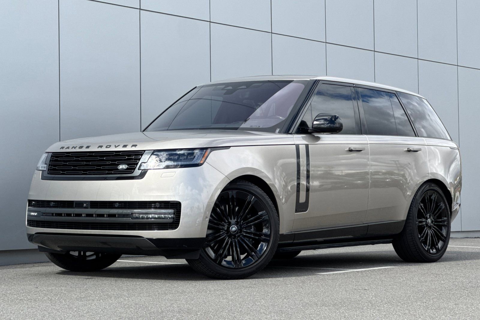 Used 2023 Land Rover Range Rover Autobiography