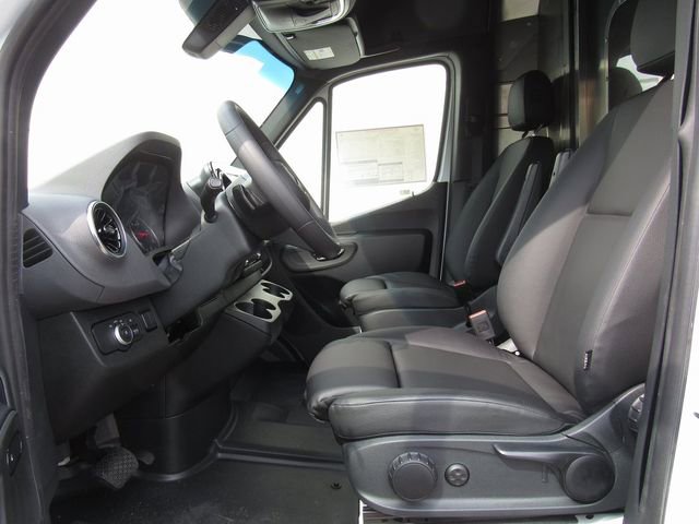 New 2025 Mercedes-Benz Sprinter 2500 image 10