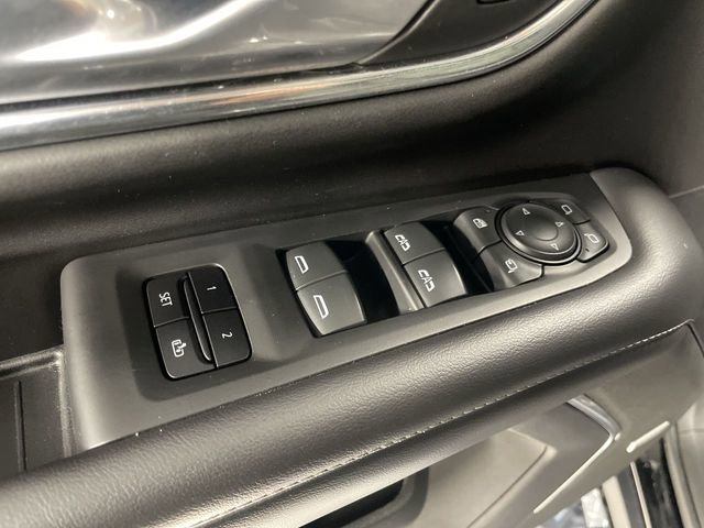 Used 2022 Chevrolet Tahoe Z71 w/ Luxury Package image 13