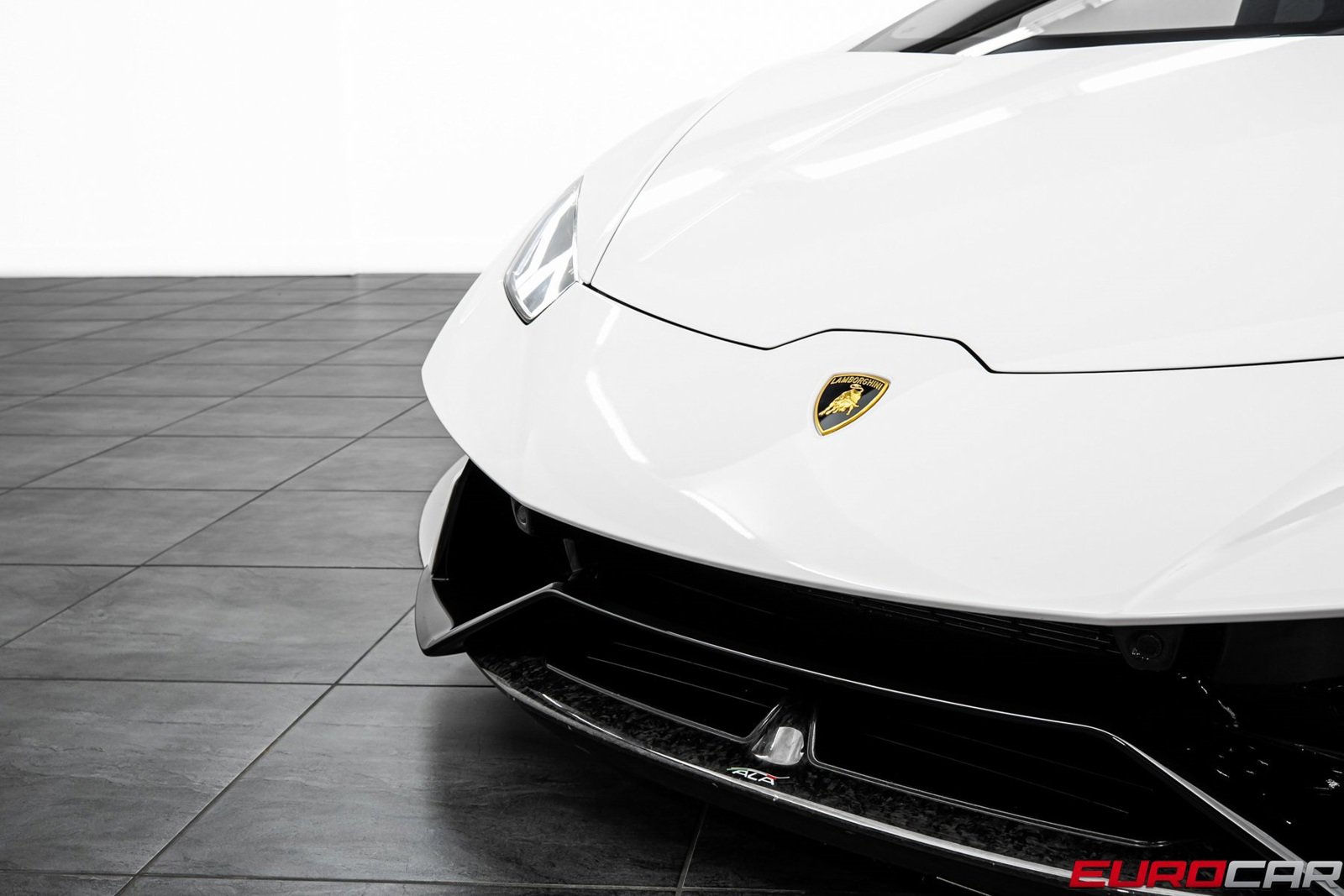 Used 2018 Lamborghini Huracan Performante image 11